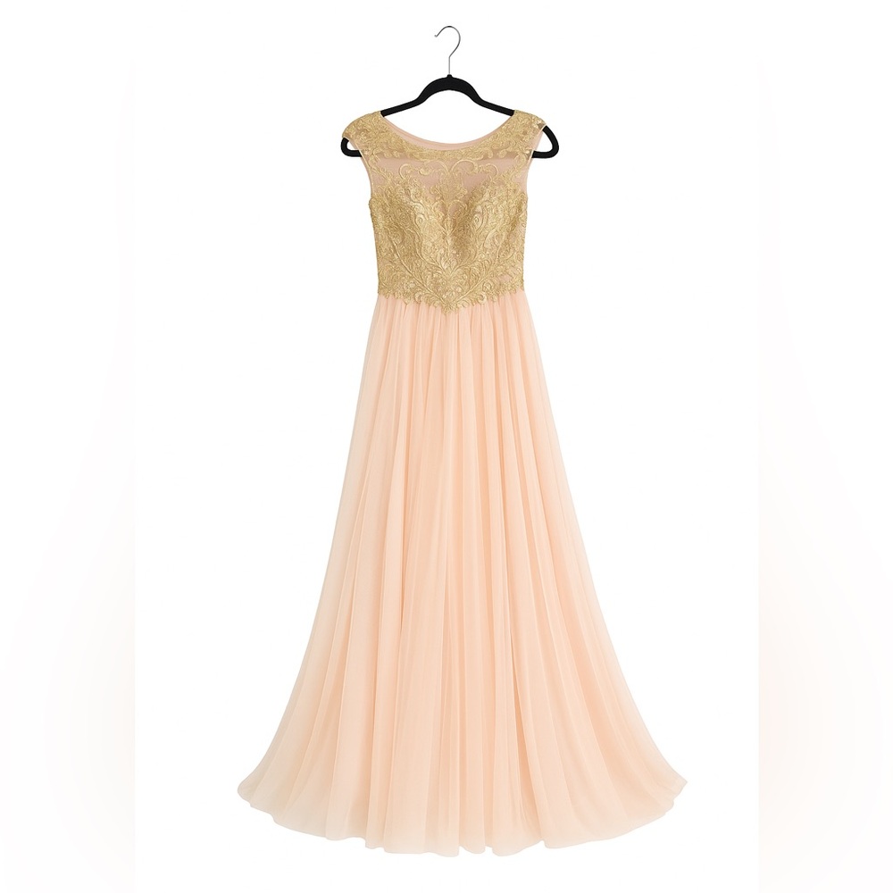 Elegant Peach & Gold Embellished Prom/Quinceañera Gown – Size 1 (NWT)